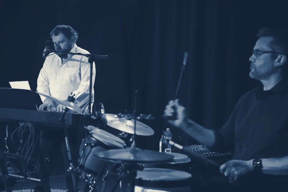 Playing live with Hunty Lytes at Club Cafe, Pittsburgh
